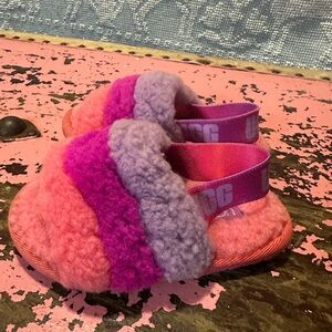UGG Toddler Girls Rainbow slippers sz 6